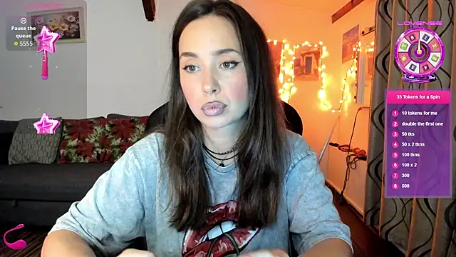 Snapshot of PlayfulGoddess chatting on October 29, 3:55 pm PlayfulGoddess online show from October 29, 3:55 pm