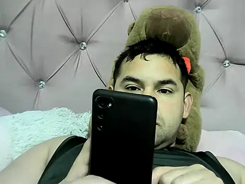 Snapshot of Maximil56 chatting on July 10, 2:50 pm Maximil56 online show from July 10, 2:50 pm