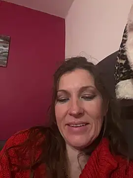 Snapshot of Lwhite1 chatting on June 9, 10:22 pm Lwhite1 online show from June 9, 10:22 pm