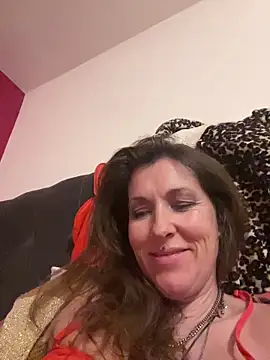 Snapshot of Lwhite1 chatting on June 3, 11:20 pm Lwhite1 online show from June 3, 11:20 pm