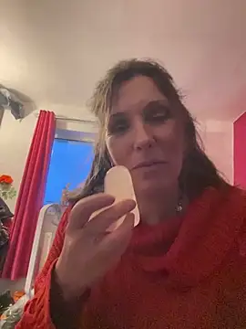 Lwhite1 online show from February 9, 5:00 pm