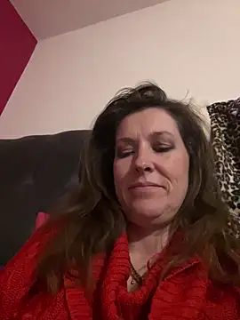 Snapshot of Lwhite1 chatting on May 8, 10:35 pm Lwhite1 online show from May 8, 10:35 pm