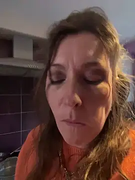 Lwhite1 online show from February 17, 4:59 pm