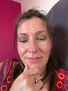 Lwhite1 online show from March 19, 4:40 pm