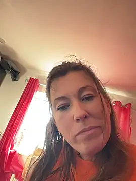 Lwhite1 online show from April 2, 4:13 pm