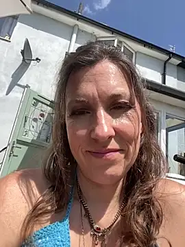 Snapshot of Lwhite1 chatting on May 24, 1:00 pm Lwhite1 online show from May 24, 1:00 pm