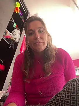 Lwhite1 online show from September 18, 3:48 pm