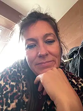 Lwhite1 online show from March 9, 4:32 pm