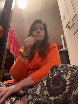 Lwhite1 online show from March 21, 12:40 am