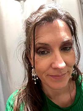 Lwhite1 online show from December 18, 4:22 pm