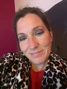 Lwhite1 online show from February 12, 4:51 pm