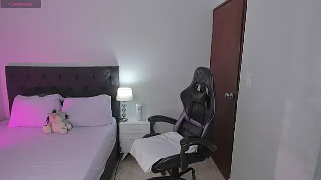 evelyn 23 online show from October 21, 2:27 pm