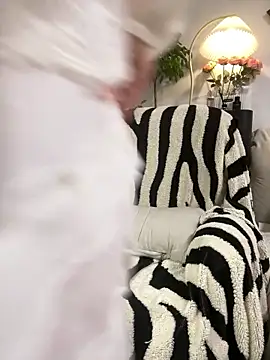 Annabody online show from February 6, 6:48 pm