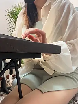 Annabody online show from December 14, 4:01 pm