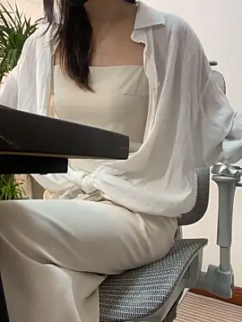 Annabody online show from December 19, 8:22 pm