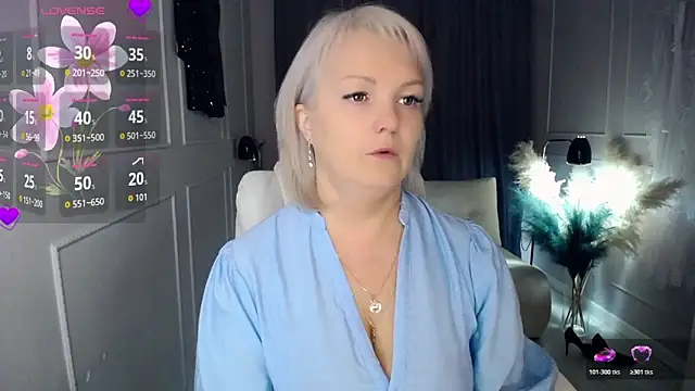 Juarnea online show from October 22, 1:43 pm