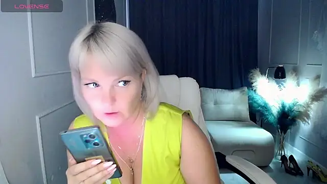 Juarnea online show from April 3, 7:04 am