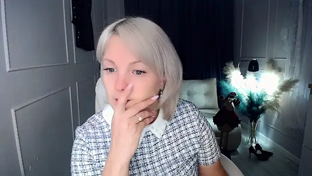 Juarnea online show from December 1, 12:17 pm