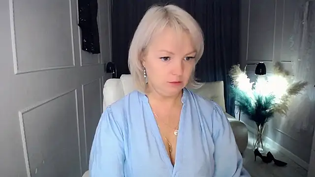 Juarnea online show from October 26, 11:38 pm