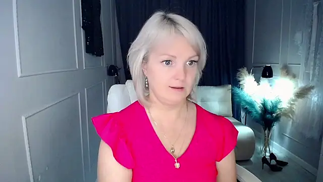 Juarnea online show from November 19, 7:36 pm