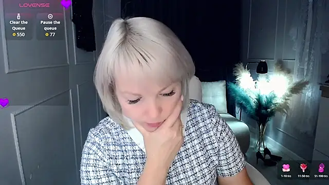 Juarnea online show from November 6, 10:30 am