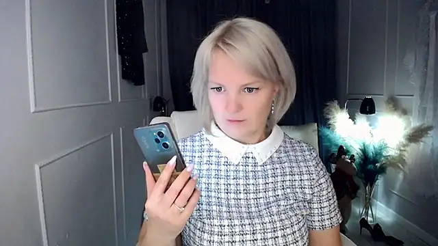 Juarnea online show from December 19, 12:40 pm