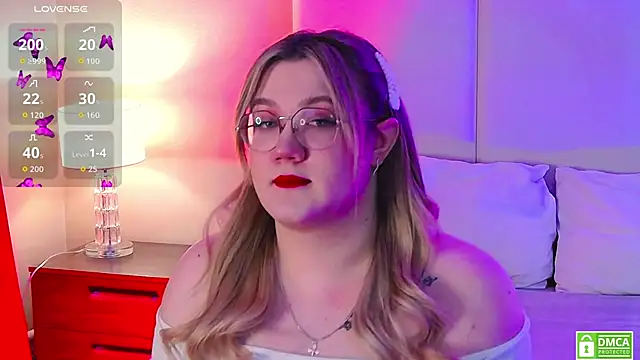 Snapshot of Nancy_Mooree chatting on October 6, 1:01 pm Nancy Mooree online show from October 6, 1:01 pm