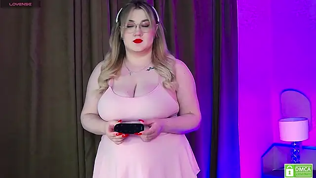 Snapshot of Nancy_Mooree chatting on September 24, 1:06 pm Nancy Mooree online show from September 24, 1:06 pm