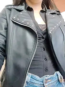 Snapshot of merlinaadams_ chatting on September 30, 2:34 pm merlinaadams online show from September 30, 2:34 pm