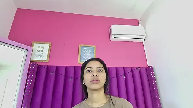 littleebonny online show from March 24, 12:38 pm