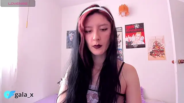 Snapshot of sunshine_girl9 chatting on February 18, 4:25 pm sunshine girl9 online show from February 18, 4:25 pm