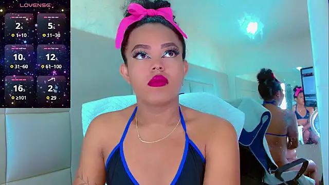 Snapshot of KayleighDreams_ chatting on March 11, 6:19 am KayleighDreams online show from March 11, 6:19 am