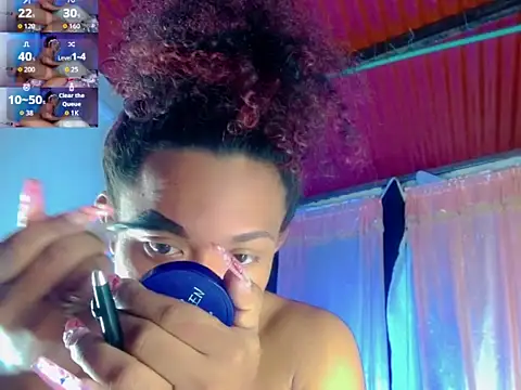 Snapshot of KayleighDreams_ chatting on September 25, 4:18 am KayleighDreams online show from September 25, 4:18 am