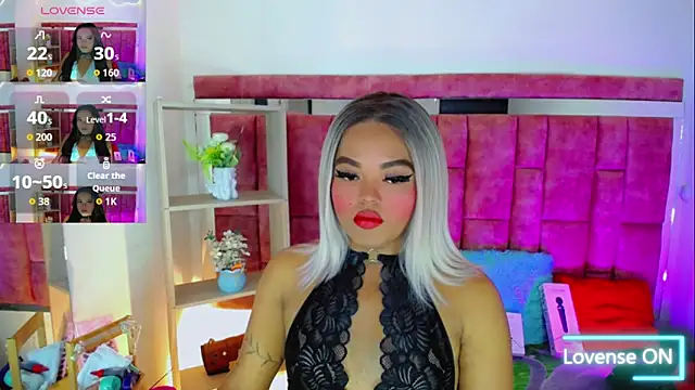 KayleighDreams  online show from June 4, 3:55 am