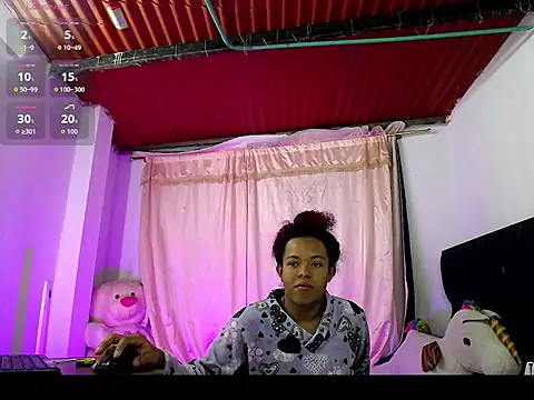 Snapshot of KayleighDreams_ chatting on November 25, 12:55 am KayleighDreams online show from November 25, 12:55 am