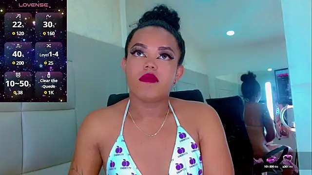 Snapshot of KayleighDreams_ chatting on March 8, 12:52 pm KayleighDreams online show from March 8, 12:52 pm