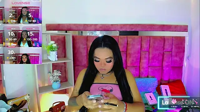 KayleighDreams  online show from June 22, 3:12 am