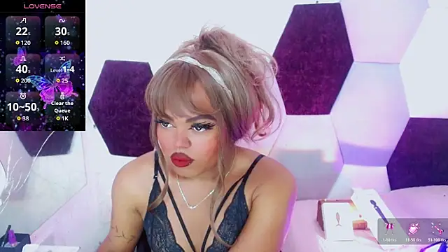 Snapshot of KayleighDreams_ chatting on February 14, 2:50 pm KayleighDreams online show from February 14, 2:50 pm