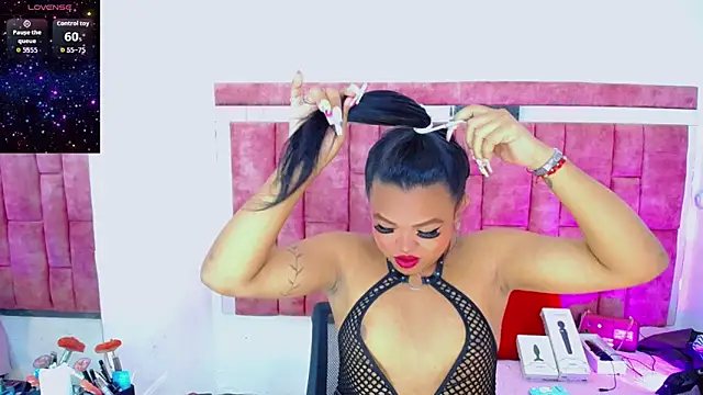 KayleighDreams  online show from April 10, 3:57 am