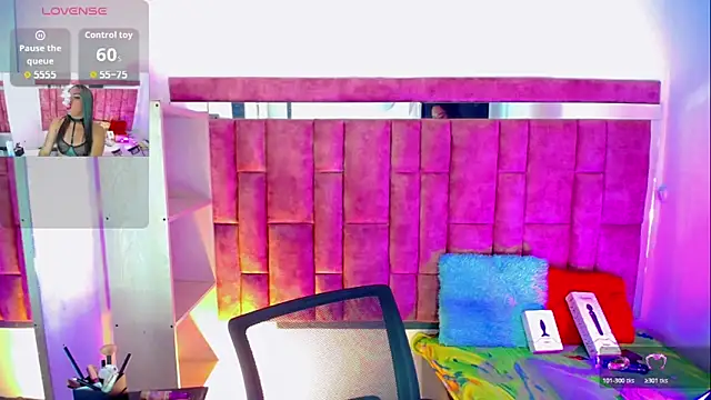 KayleighDreams  online show from May 3, 10:02 pm