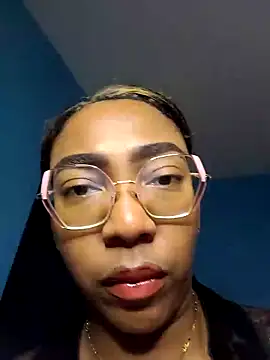 dirtyvictoria online show from March 29, 7:37 pm