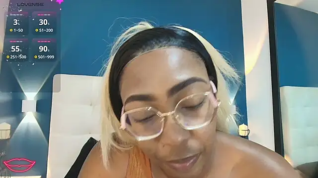 dirtyvictoria online show from January 7, 8:14 pm