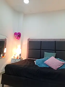 Aslhyn Gomez online show from March 5, 8:38 pm