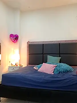 Aslhyn Gomez online show from March 10, 8:13 pm