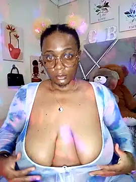 Snapshot of CocoBootyyy chatting on January 7, 3:00 am CocoBootyyy online show from January 7, 3:00 am