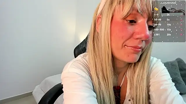 Snapshot of Angeli_Naughty1 chatting on February 22, 12:46 am Angeli Naughty1 online show from February 22, 12:46 am