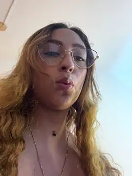 emily parkerr online show from April 20, 7:26 pm