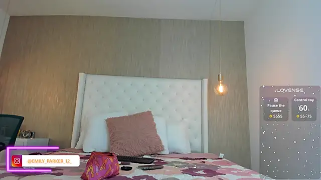 emily parkerr online show from April 9, 2:56 pm