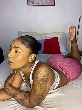 alissonjhonson online show from May 10, 9:38 pm