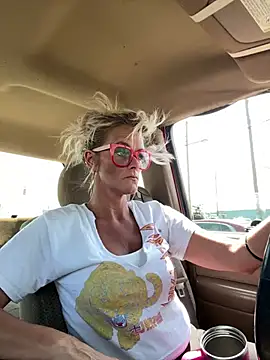 vixendoll87 online show from March 26, 5:44 pm